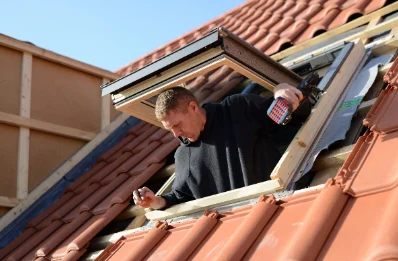 Pose de fenêtres de toit Velux à Meauffe